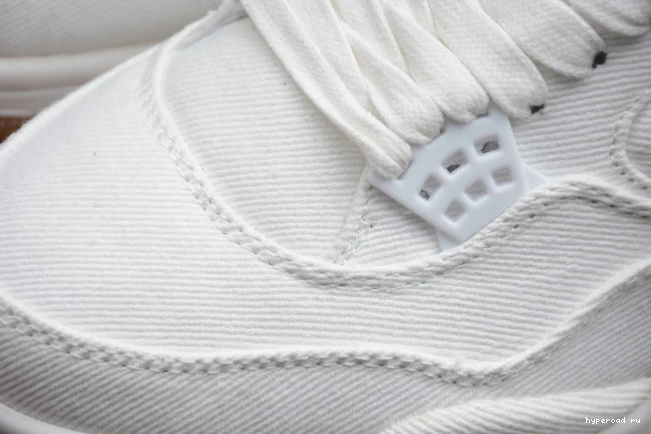 Jordan AO2571-100 Air x Levi's 4 'White' 0720